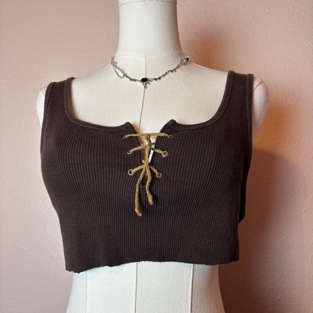 Old Navy chocolate brown cropped lace up top sz large